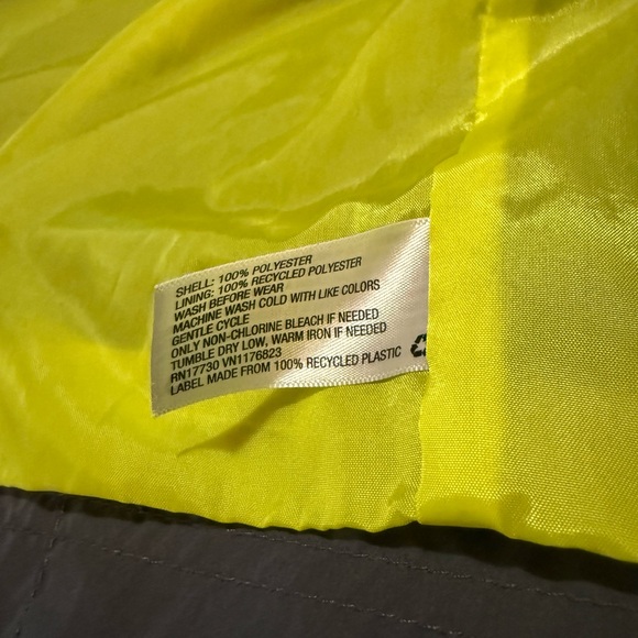 All in Motion Green and Gray Light Raincoat - Picture 5 of 5